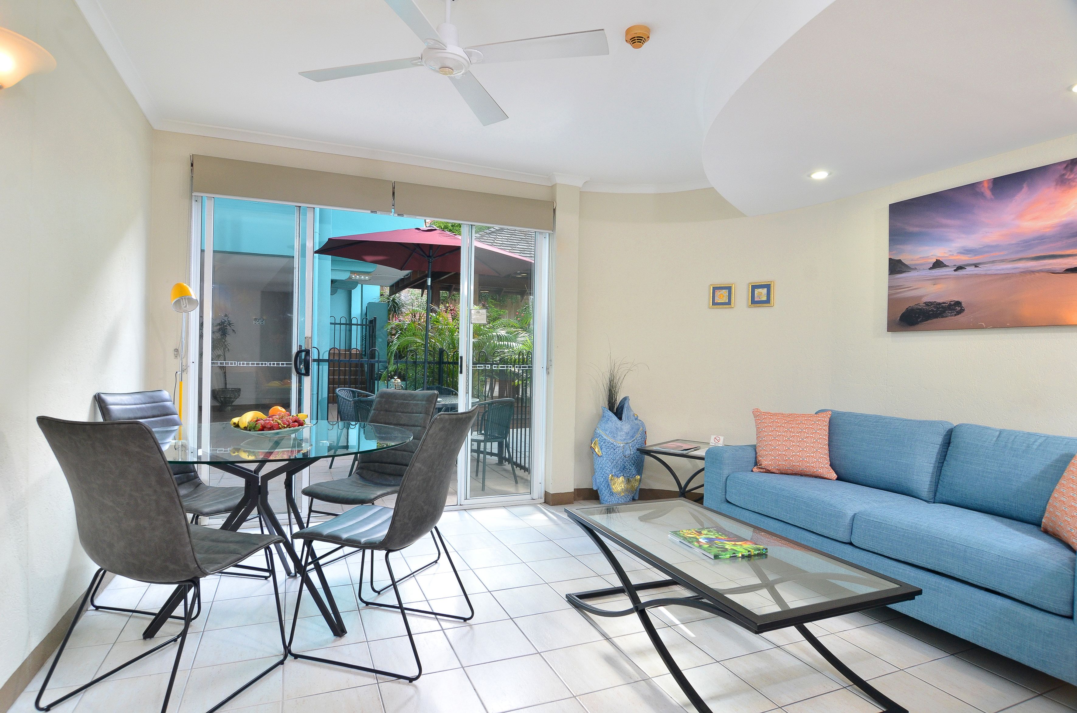 公寓, 1 間臥室, 無障礙 (Adults Only) | 起居區 | LED 液晶電視、 DVD 播放機