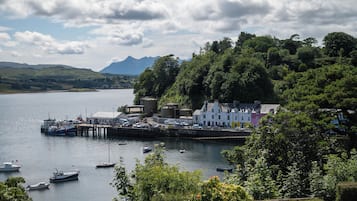 Standard Single Room, Ensuite, Sea View (Larger Bed) | Mountain view