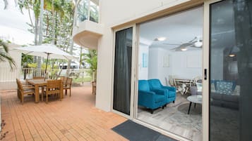 Superior 3 Bedroom Apartment | Balcony