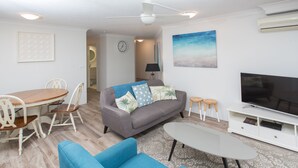 Superior 3 Bedroom Apartment | 2 bedrooms, premium bedding, in-room safe, desk - Miami Beachside Holiday Apartments (Miami)