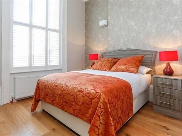 Suite, Ensuite (3 Persons) | WiFi (free), bed sheets