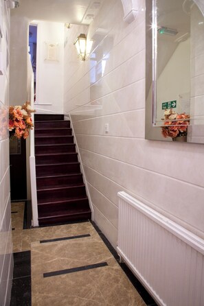 Handläufe an den Treppen