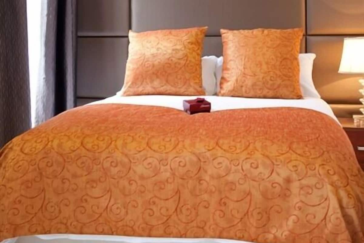 واي فاي مجانًا وملاءات أسرّة