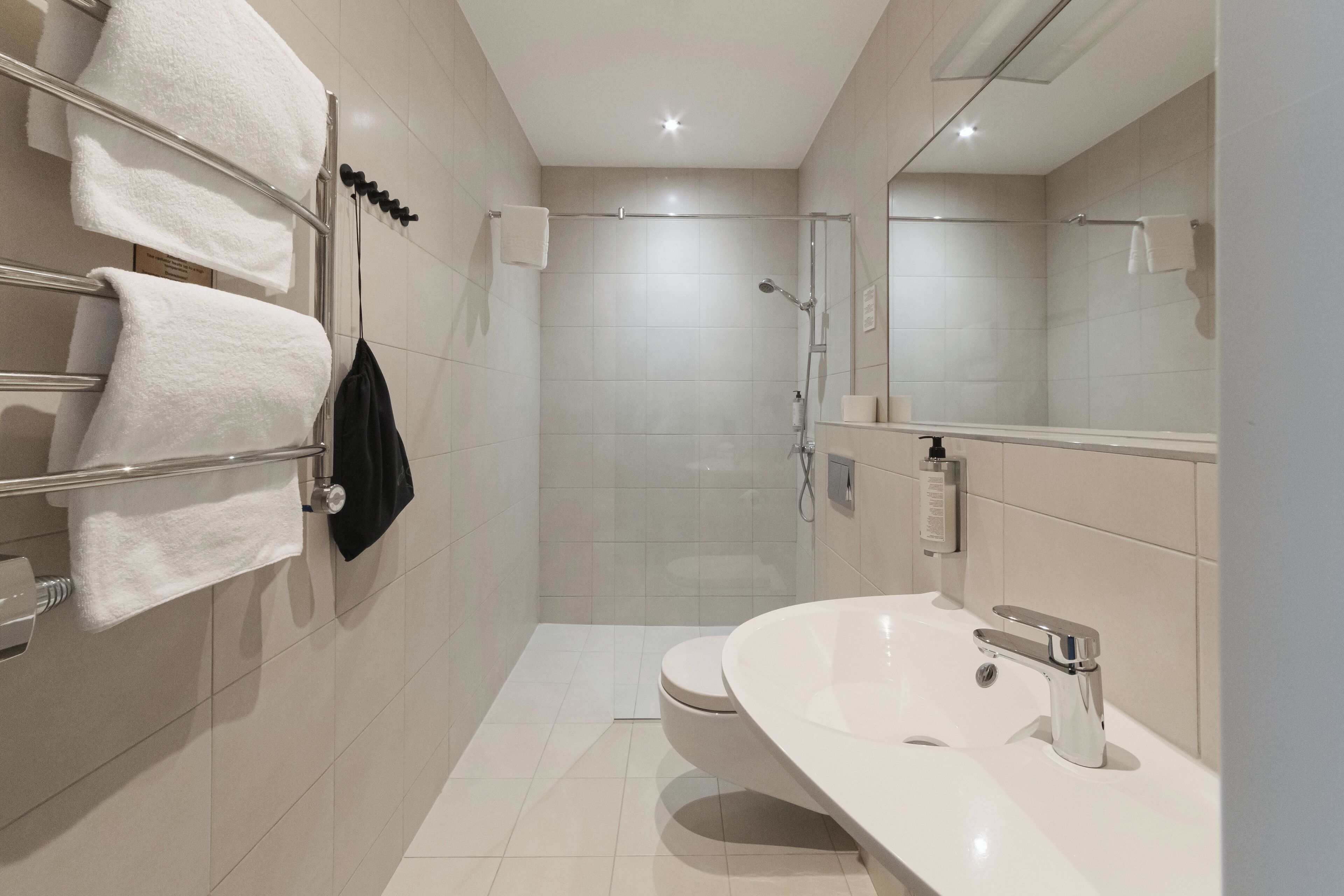 large double room | bathroom | shower, hair dryer, towels