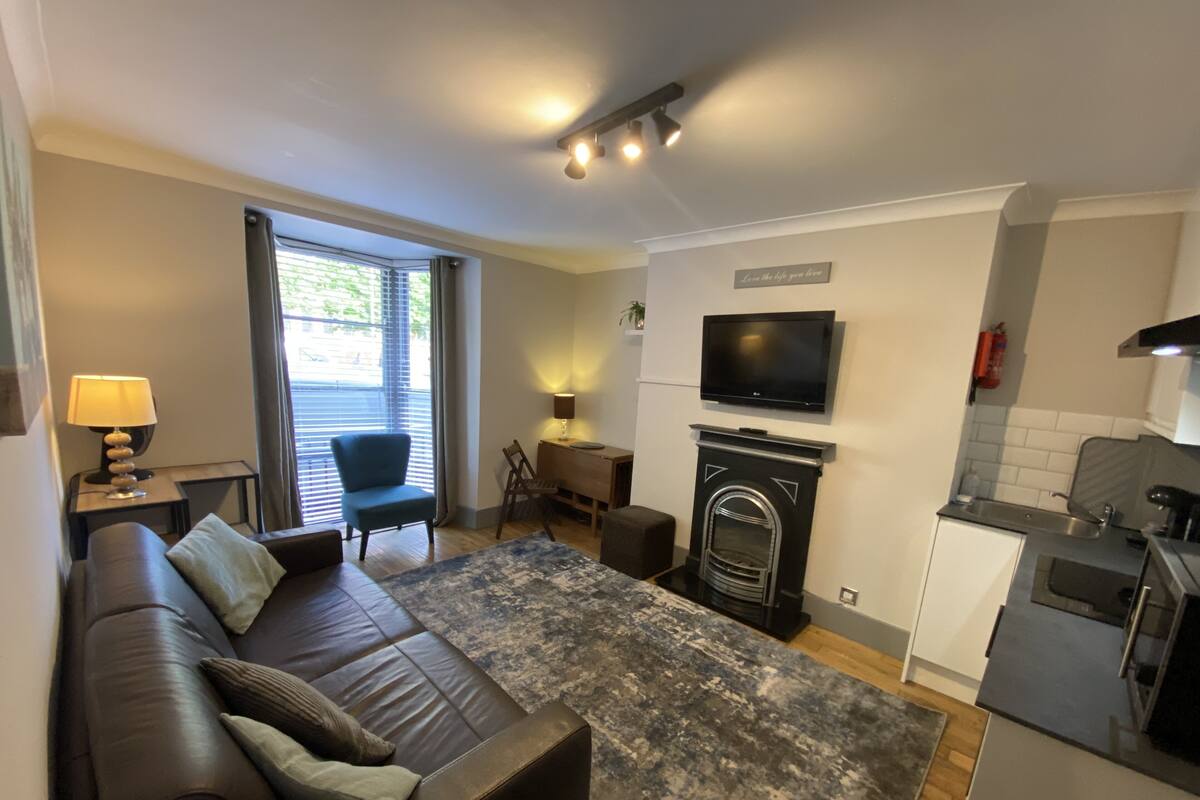 Deluxe Apartment, Ensuite (Beach Pad 1- Sleeps 4)
