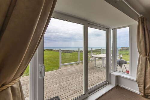 Elements Hotel and Bistro