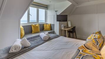 Doppel- oder Zweibettzimmer, mit Bad, Meerblick