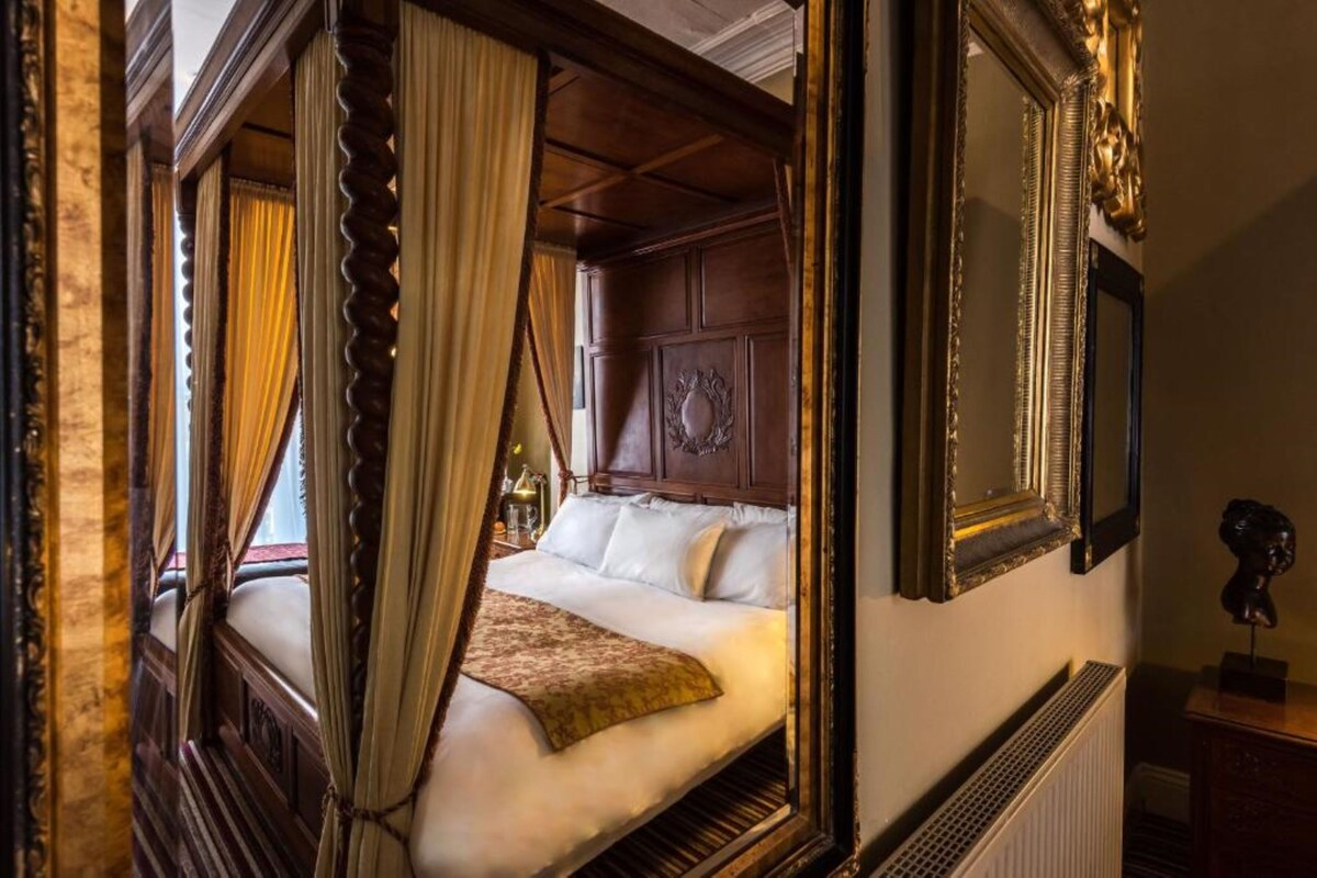 Boutique Hotels in England: Paskins Town House | hotels.com