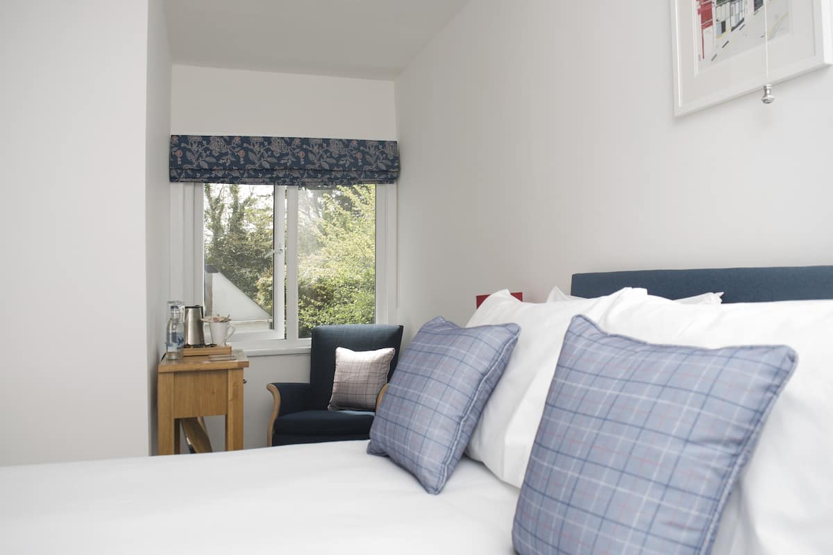 Double Room, Ensuite | Iron/ironing board, free WiFi