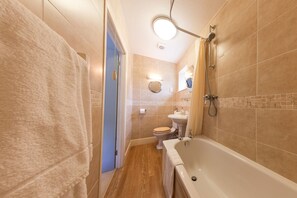 Phòng dành cho gia đình | Phòng tắm