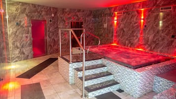 Phòng tắm hơi, phòng xông hơi, massage mô sâu, massage tiền sản