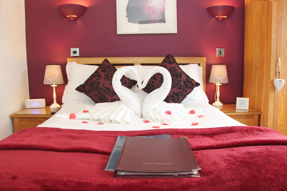 Chambre Double Supérieure | Literie de qualité supérieure, coffres-forts dans les chambres