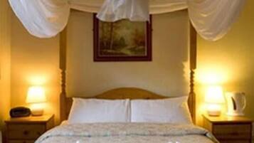 Chambre Double, salle de bains attenante