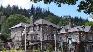 Exterior - Swallow Falls Complex (Betws-Y-Coed)