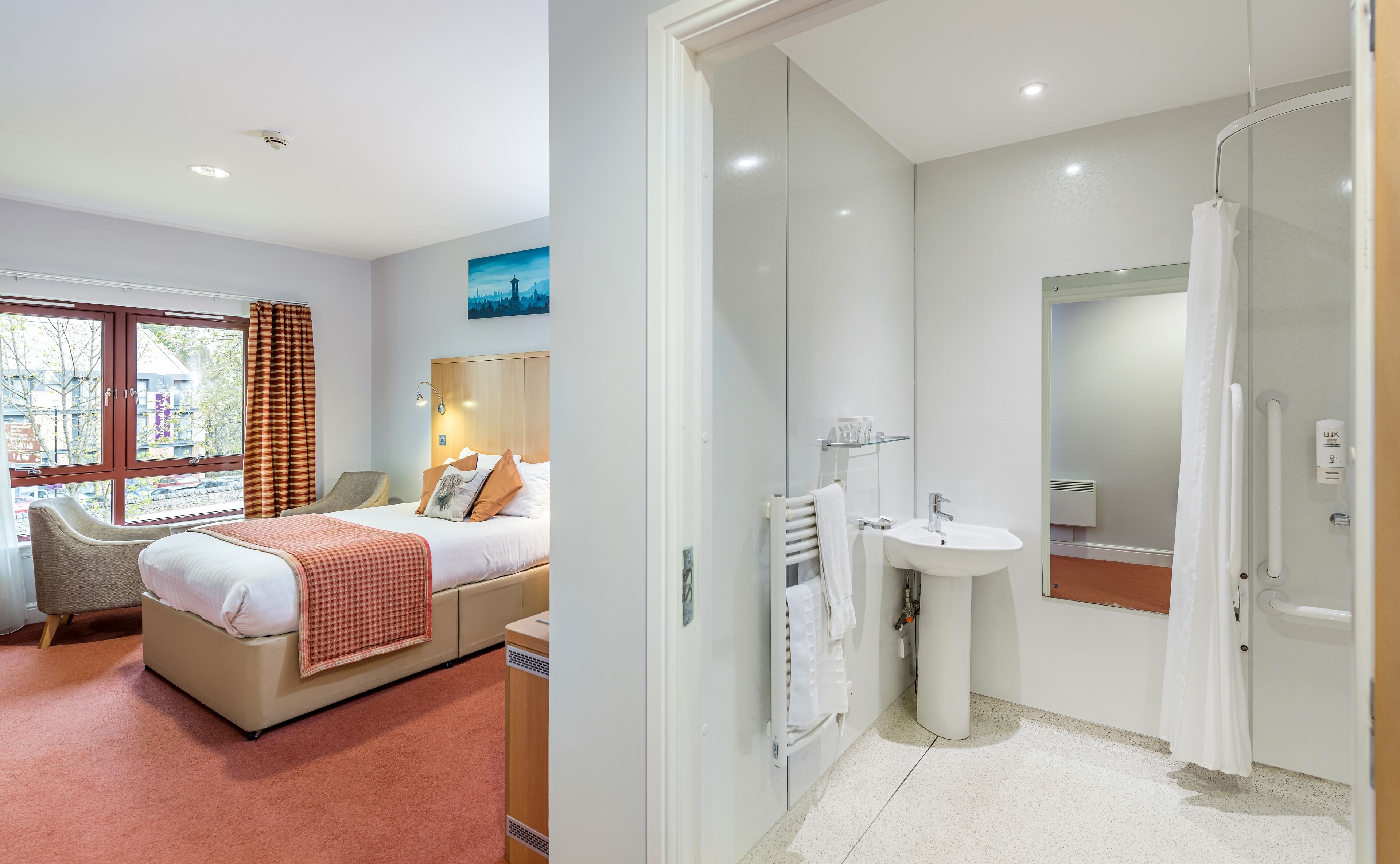 double room, ensuite (wheelchair access) | bathroom