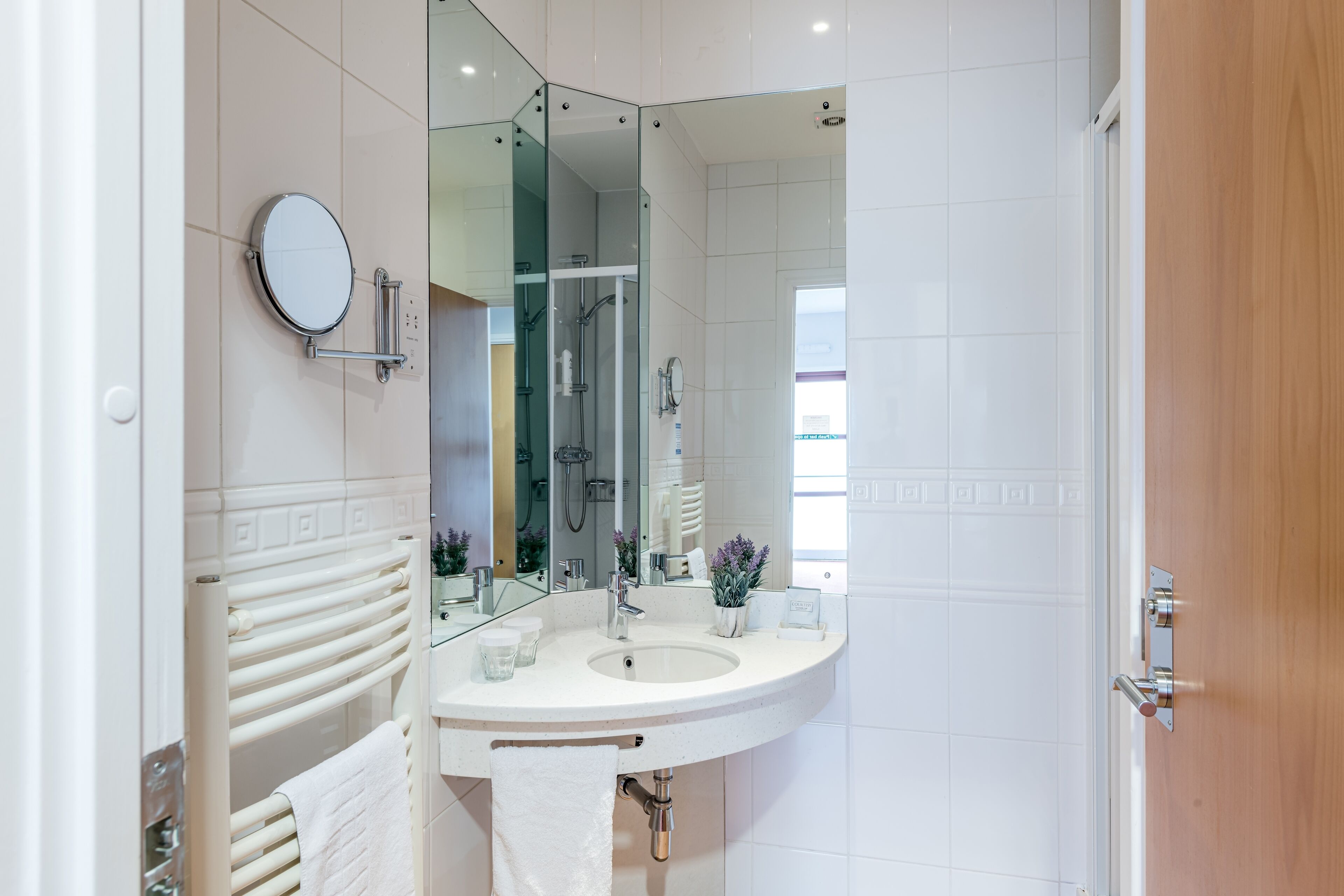 apartment, private bathroom | bathroom