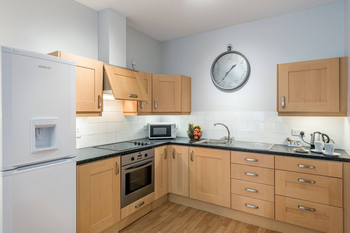 apartment, private bathroom | shared kitchen