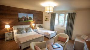 Superior Suite, Ensuite - The Waterman's Arms (Totnes)
