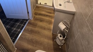 Standard Double Room, Ensuite | Bilik Mandi