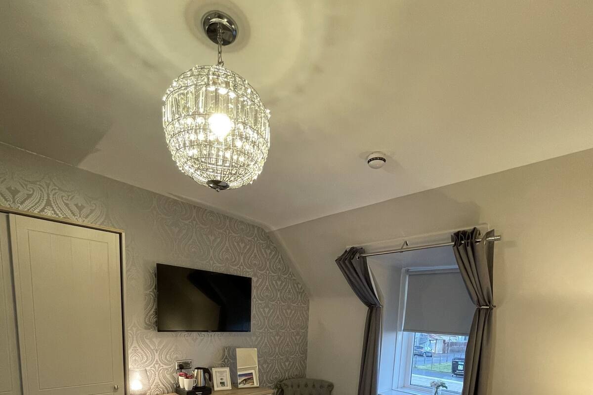 Tweepersoonskamer, en-suite badkamer (No Pets )