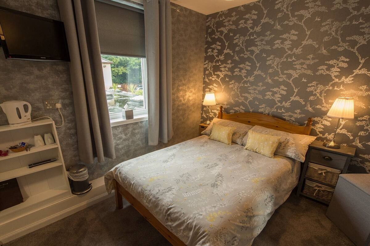Chambre Simple, salle de bains attenante (NO PETS) | Divers