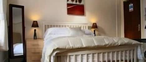 Tabla de planchar con plancha, cunas gratuitas y camas extra