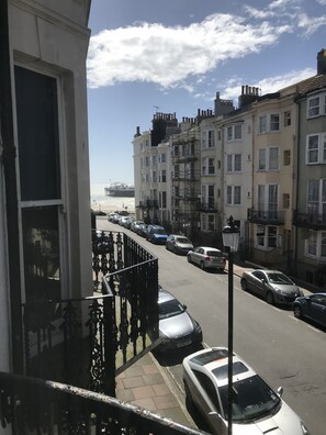 View from room - Kempfield House Hotel (Brighton)