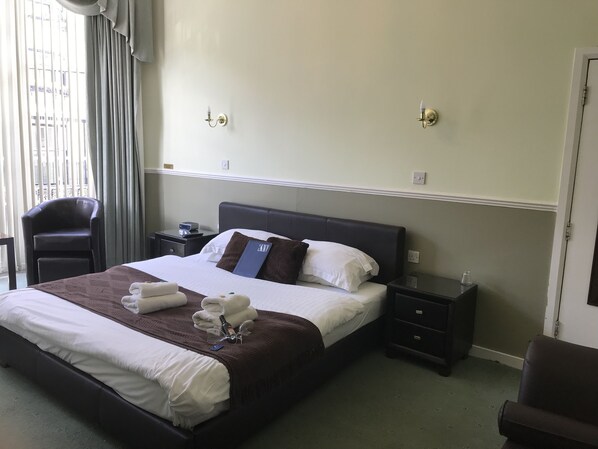 Chambres insonorisées, fer et planche à repasser, Wi-Fi gratuit