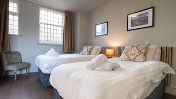 Twin Room, Ensuite | Premium bedding, individually decorated, individually furnished, desk