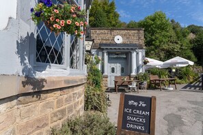 Exterior - Millstone Country Inn (Hope Valley)