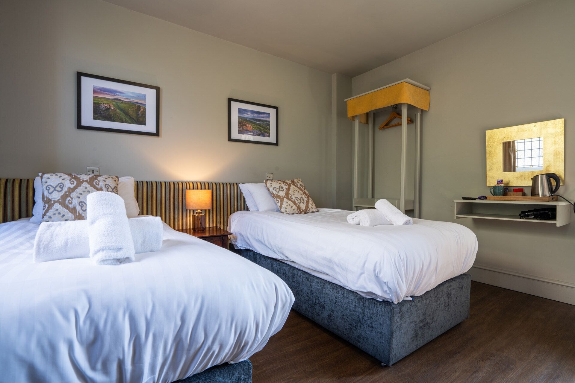 Twin Room, Ensuite | Premium bedding, individually decorated, individually furnished, desk
