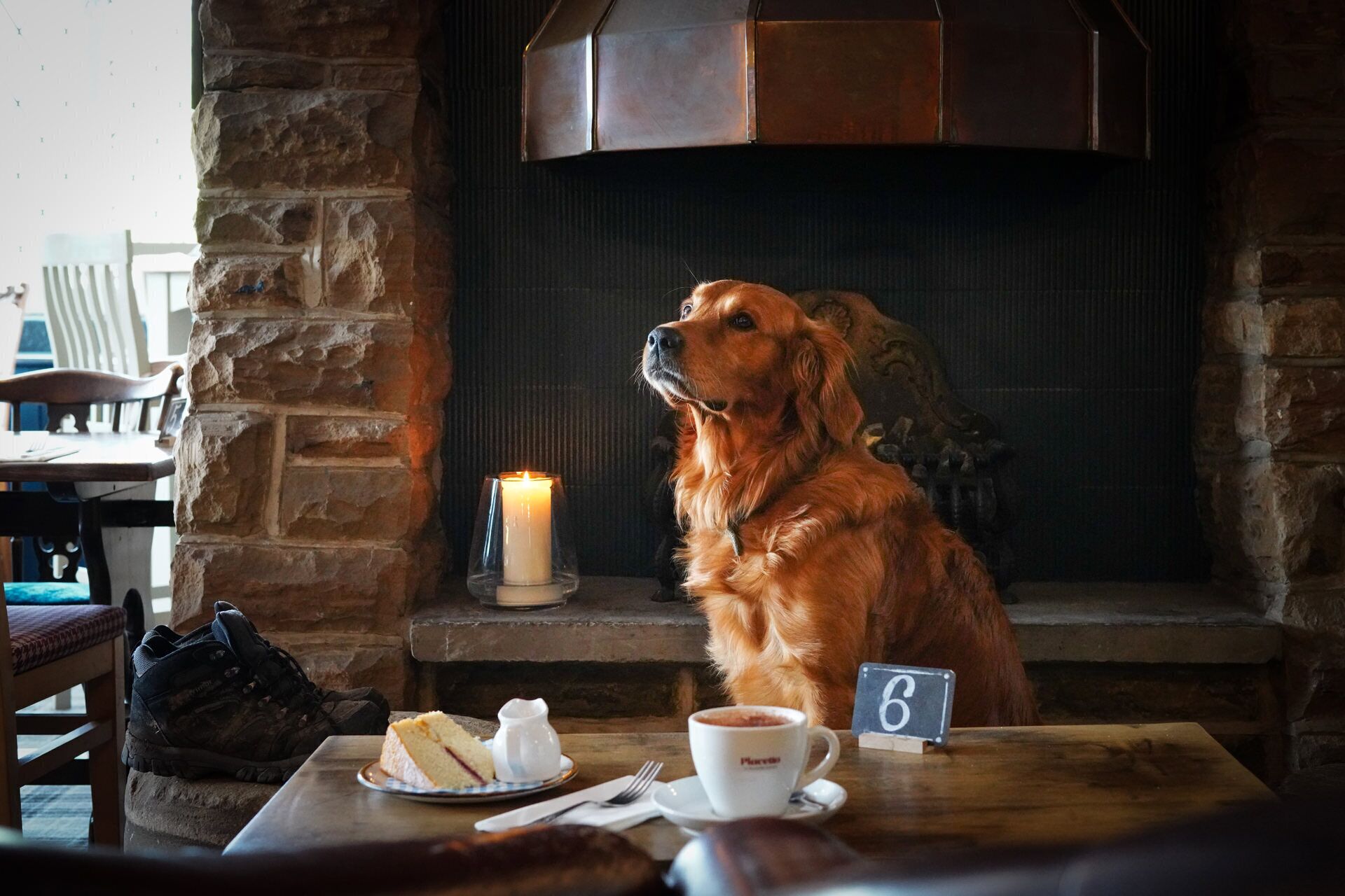 Breakfast, lunch and dinner served