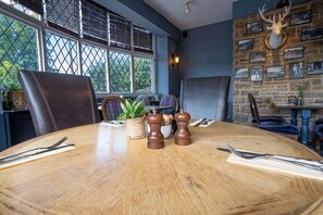 Breakfast, lunch and dinner served - Millstone Country Inn (Hope Valley)