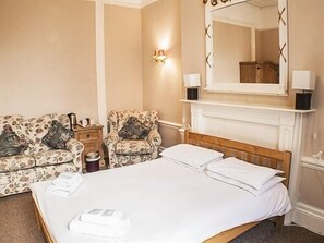 Dobbeltrom – superior, eget bad | Safe på rommet, wi-fi (inkludert) og sengetøy