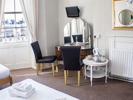 Superior Triple Room, Ensuite | In-room safe, free WiFi, bed sheets