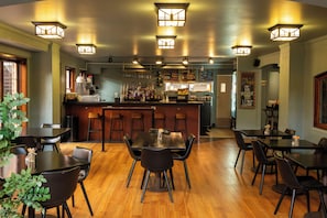 Restaurant - The Inn at Virginia Mason (Seattle)