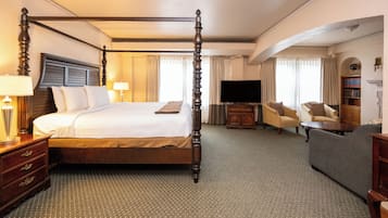 Suíte standard, 1 cama King (Library Suite) | Roupas de cama antialérgicas, individualmente decorados