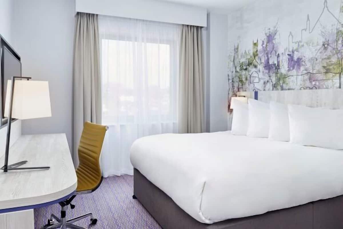 Hypo-allergenic bedding, in-room safe, desk, iron/ironing board