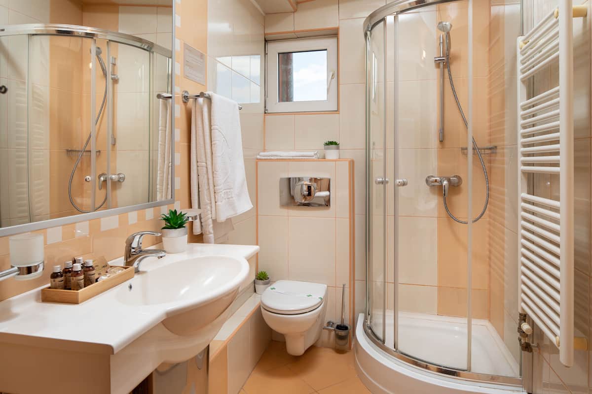 standard room, balcony | bathroom | jetted bath, free toiletries, hair dryer, bathrobes