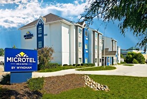 Exterior - Microtel Inn & Suites by Wyndham Council Bluffs/Omaha (Council Bluffs)