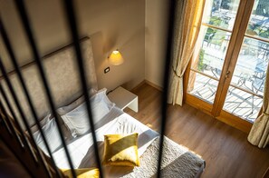 1 bedroom, premium bedding, minibar, in-room safe