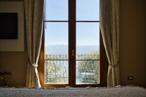 Junior Suite - Lake view with double balcony | View from room
