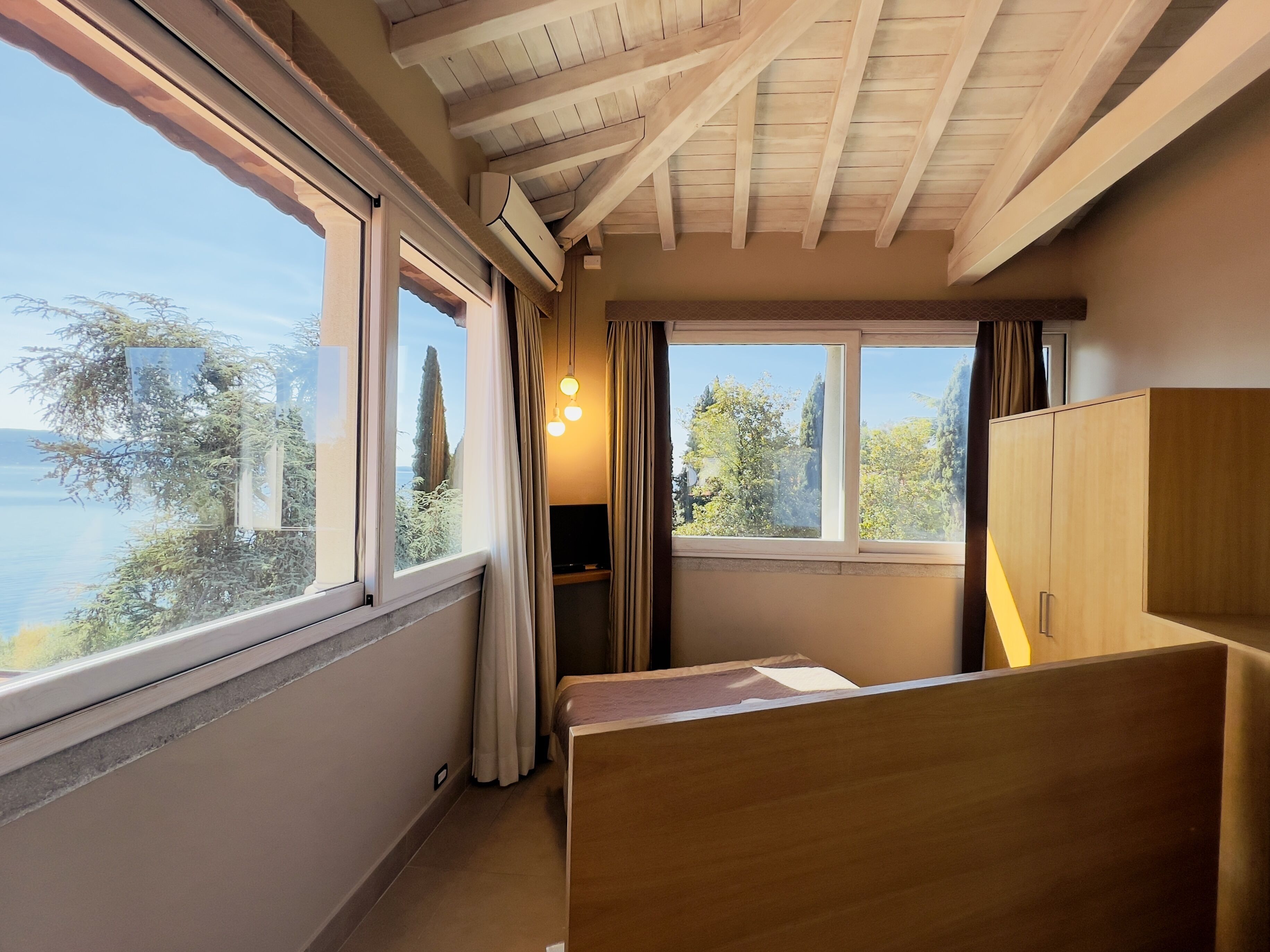 Double Attic - Lake view | Ropa de cama de alta calidad y minibar 