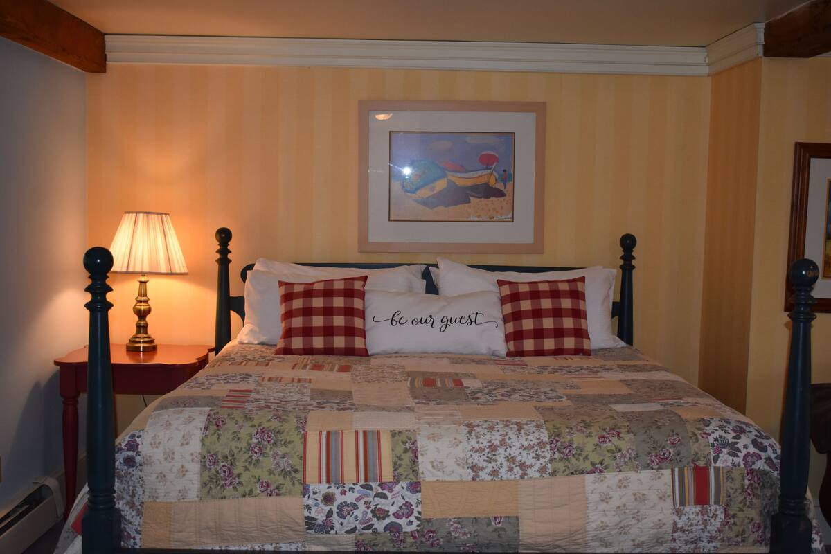 Studio Suite Junior, 1 giường cỡ king, quang cảnh sông (No Pets Allowed) | Màn/rèm cản sáng, bàn ủi/dụng cụ ủi quần áo 