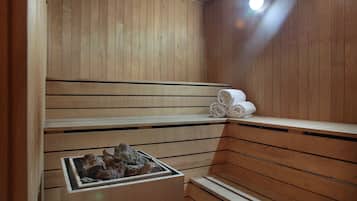 Massage/treatment rooms, massages