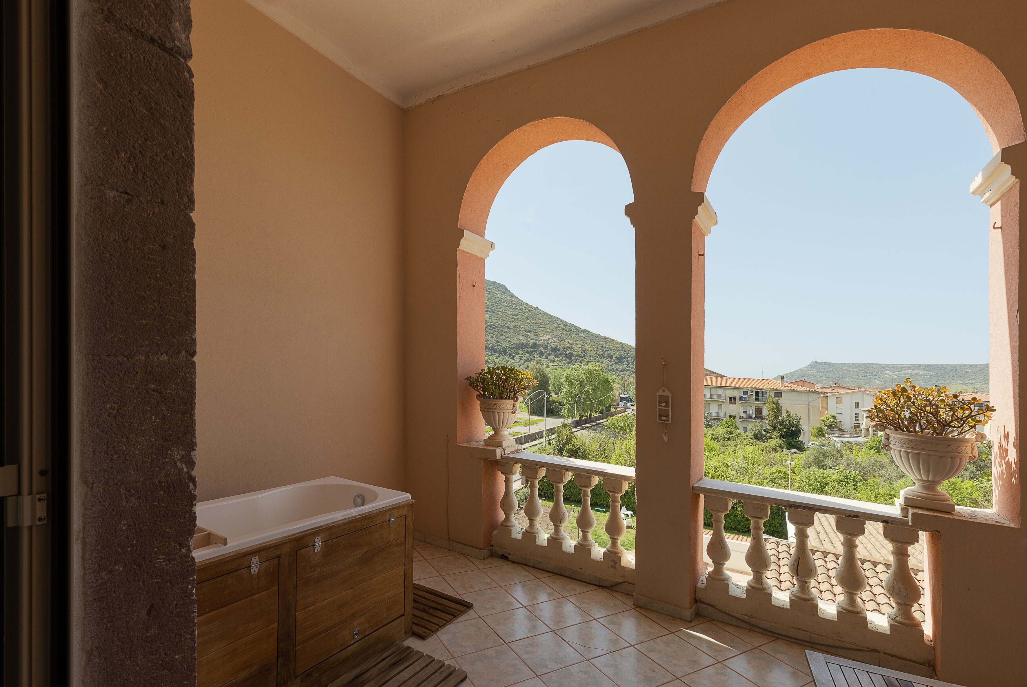 superior room, terrace (due livelli) | terrace/patio