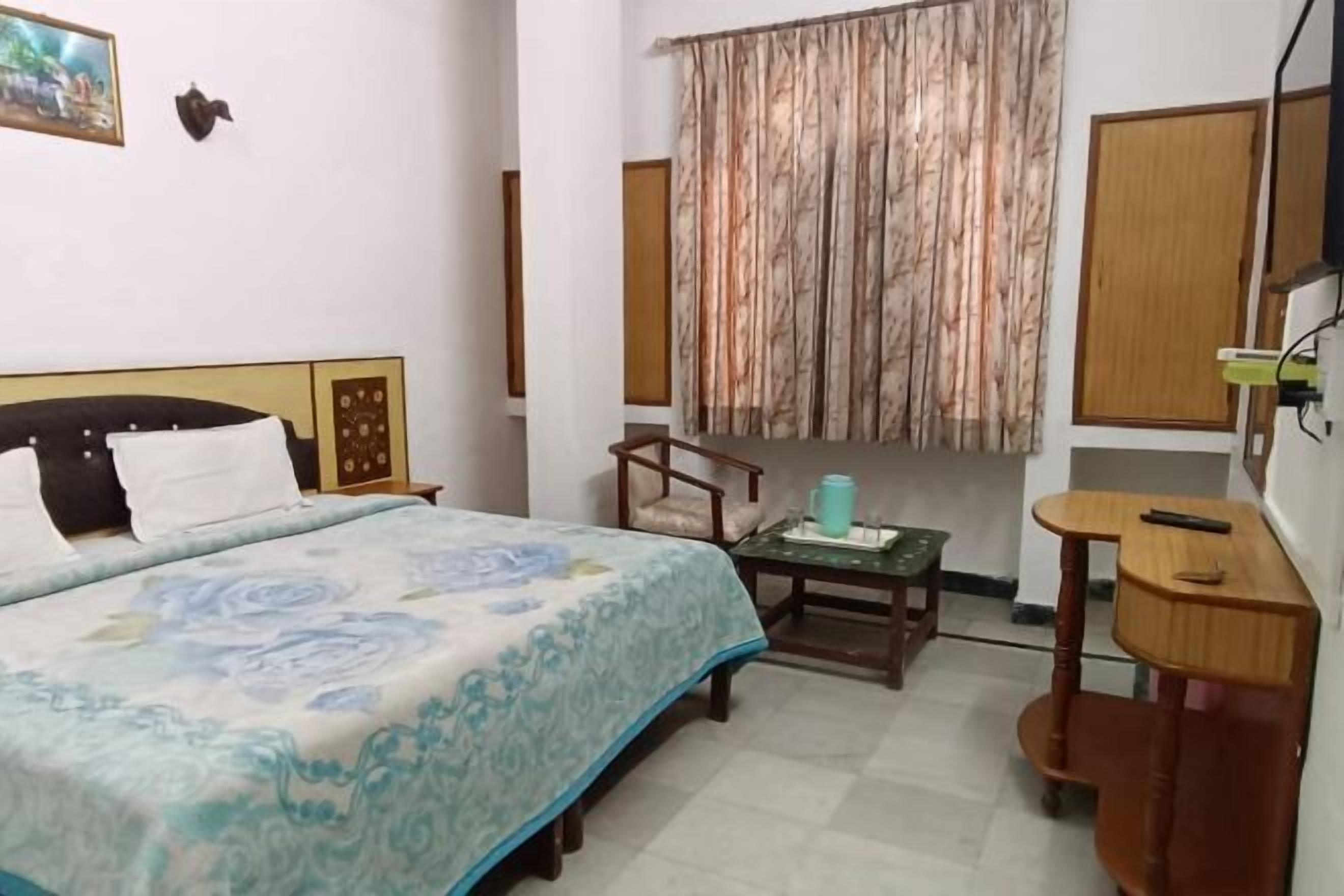 特厚豪華床墊、獨特設計、獨特裝修、書桌