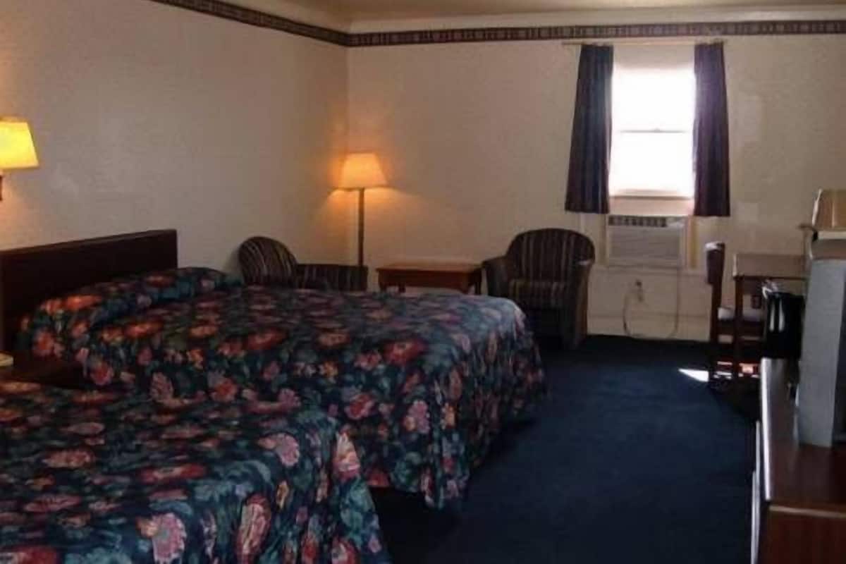 Desk, WiFi (free), bed sheets
