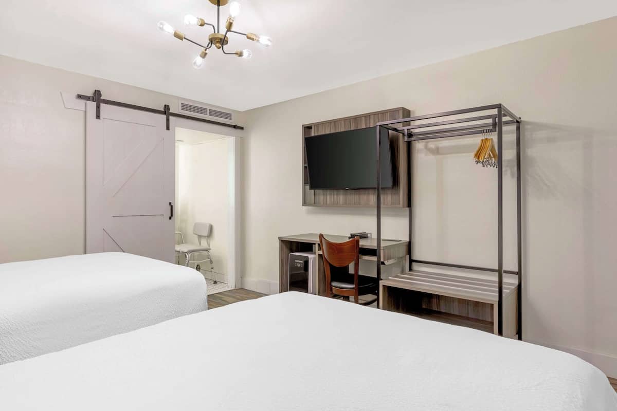 Standard Room, 2 Double Beds, Accessible, Non Smoking