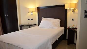 Minibar, Zimmersafe, Schreibtisch, schallisolierte Zimmer